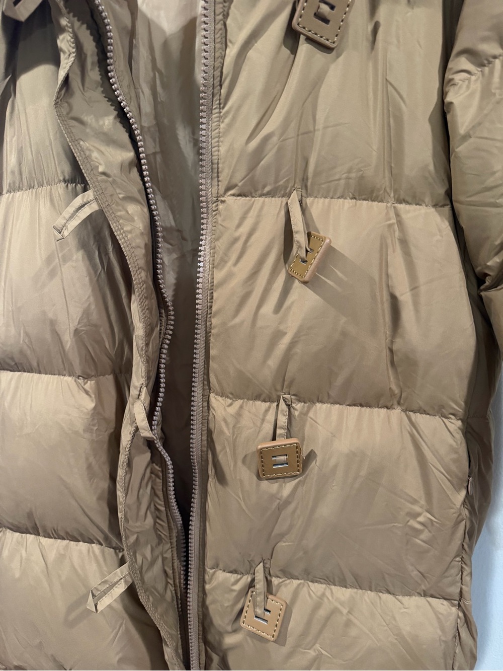 NWOT Duck Down Camel Long Hooded Puffer Coat Size - Medium - Picture 10 of 10